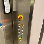Op Achtste Verdieping Op De Zeedijk Met Fenomenaal Zeezicht Voor 2 Personen Appartement Middelkerke