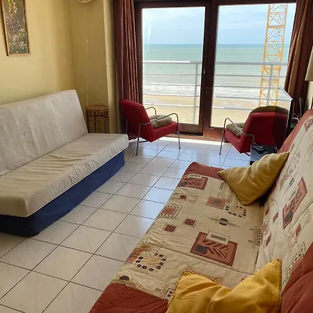 Op Achtste Verdieping Op De Zeedijk Met Fenomenaal Zeezicht Voor 2 Personen Middelkerke