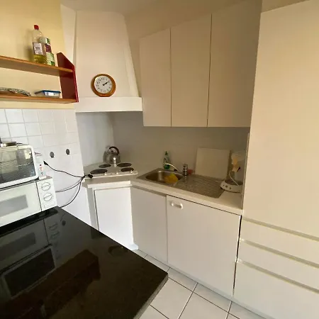 Op Achtste Verdieping Op De Zeedijk Met Fenomenaal Zeezicht Voor 2 Personen Middelkerke