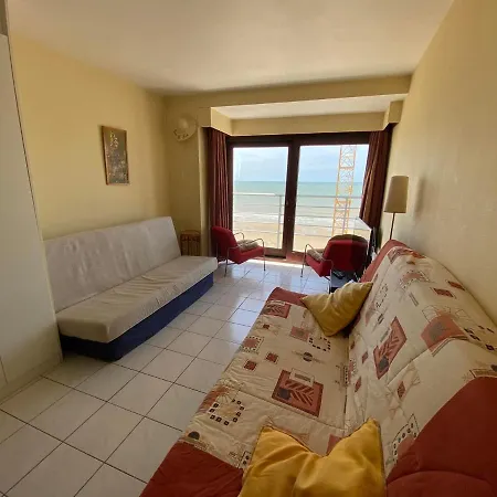 Op Achtste Verdieping Op De Zeedijk Met Fenomenaal Zeezicht Voor 2 Personen Middelkerke