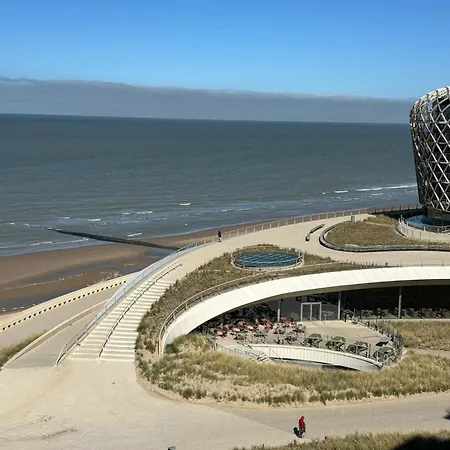 Op Achtste Verdieping Op De Zeedijk Met Fenomenaal Zeezicht Voor 2 Personen Apartment