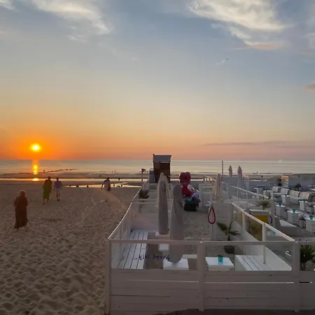 Apartment Op Achtste Verdieping Op De Zeedijk Met Fenomenaal Zeezicht Voor 2 Personen Middelkerke