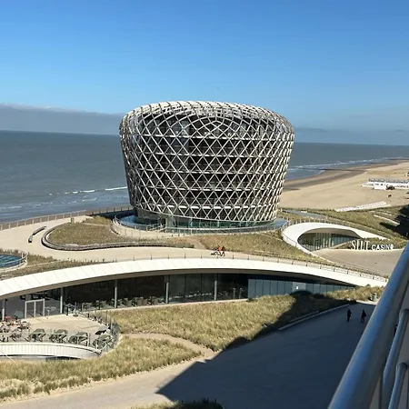 Op Achtste Verdieping Op De Zeedijk Met Fenomenaal Zeezicht Voor 2 Personen *