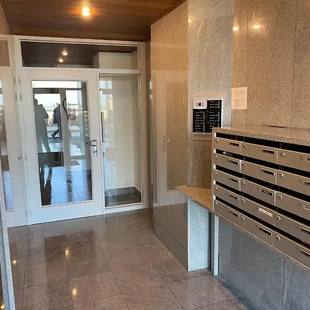 Op Achtste Verdieping Op De Zeedijk Met Fenomenaal Zeezicht Voor 2 Personen