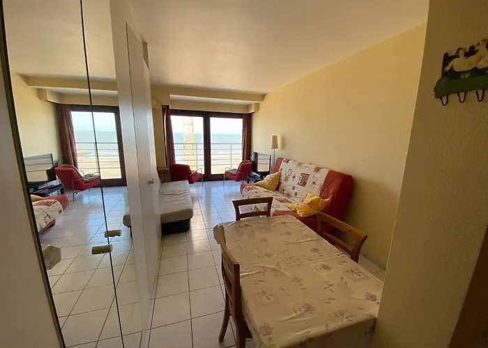 Apartment Op Achtste Verdieping Op De Zeedijk Met Fenomenaal Zeezicht Voor 2 Personen