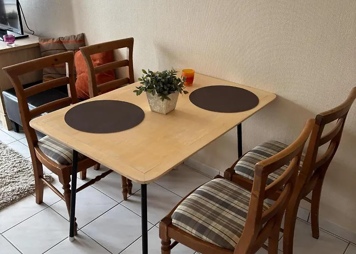 Op Achtste Verdieping Op De Zeedijk Met Fenomenaal Zeezicht Voor 2 Personen Middelkerke