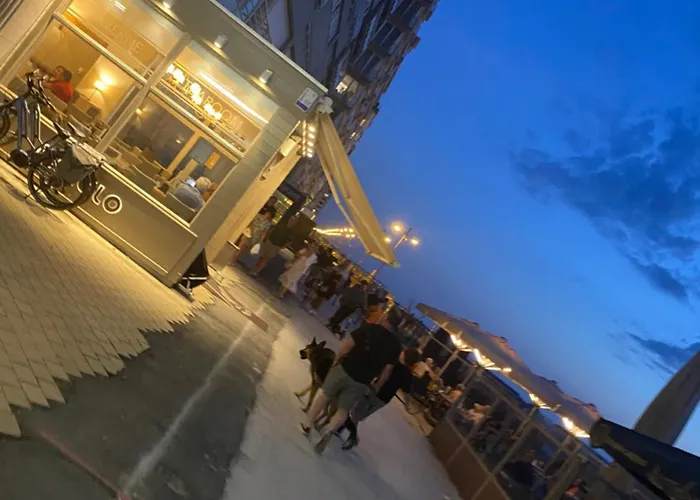 Apartment Op Achtste Verdieping Op De Zeedijk Met Fenomenaal Zeezicht Voor 2 Personen *