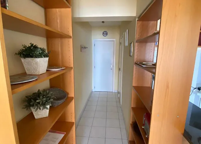 Op Achtste Verdieping Op De Zeedijk Met Fenomenaal Zeezicht Voor 2 Personen *