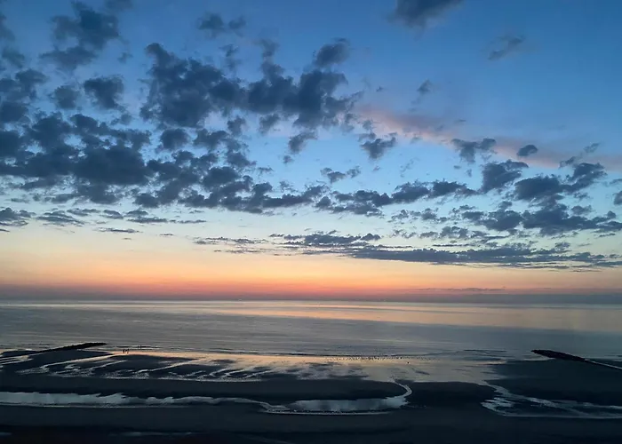 Op Achtste Verdieping Op De Zeedijk Met Fenomenaal Zeezicht Voor 2 Personen Middelkerke