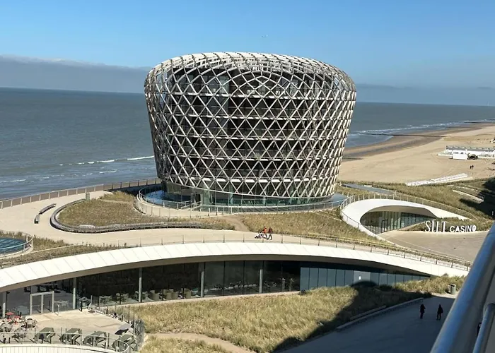 Op Achtste Verdieping Op De Zeedijk Met Fenomenaal Zeezicht Voor 2 Personen *