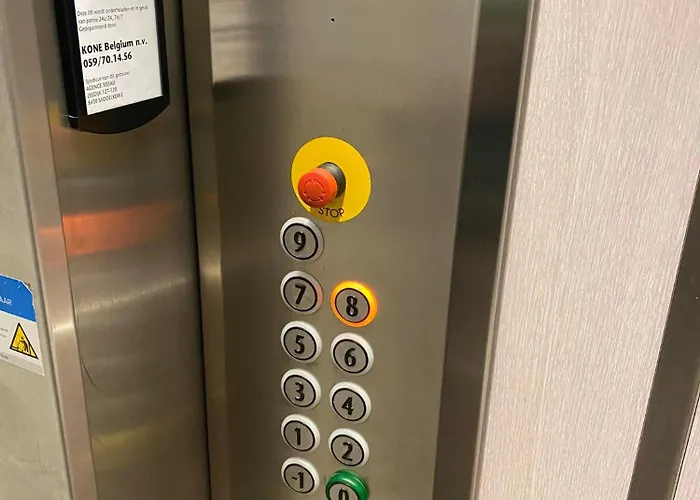 Op Achtste Verdieping Op De Zeedijk Met Fenomenaal Zeezicht Voor 2 Personen Apartment Middelkerke